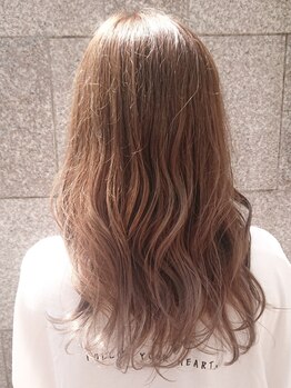 ビューティーサロン ブリス(beauty salon bliss)の写真/なりたいを叶える為に、丁寧にカウンセリング♪髪質や骨格を見極め、あなたに似合うスタイルをご提案☆