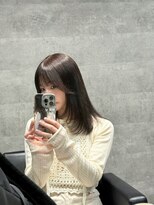 ルイス(L'wis)&nbsp;お上品ミディアムレイヤー！グレージュカラー