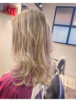 ストロベリーR.&nbsp;ホワイティカラー&ローライトベージュ♪