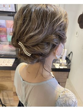 シーン 池袋(scene.) scene.【シーン】【池袋 西口徒歩3分】ゆるふわ結婚式アレンジ