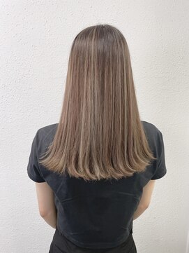 ジェナ(Jena) アンブレラハイライトカラー×ウルフレイヤー