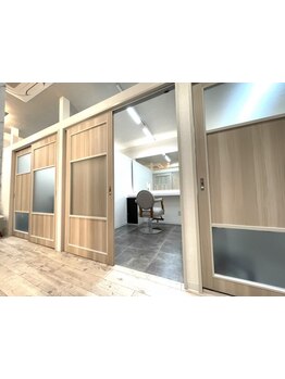 【梅田◇全席個室サロン】縮毛矯正と豊富な髪質改善メニューで美髪にこだわる◎憧れの美髪が叶うサロン♪