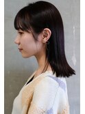 前髪バング軽め大人ミディスタイル外ハネ小顔似合わせカット
