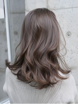 クラン 岡本(Chlan) 透明感カラー×アッシュグレージュ