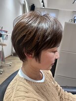 アーカイブ(archive)&nbsp;大人ショート × ブリーチハイライトで白髪ぼかし　archive垂水