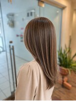 セレスト 心斎橋店(CELESTE) 白髪ぼかしカシミアグロス・イノアカラー×大人レイヤーカット