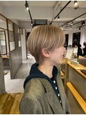 ブロンドショート【20代30代40代/イルミナカラー/髪質改善】