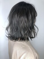 ジャイロヘア(gyro hair)&nbsp;グラデーション × ボブ