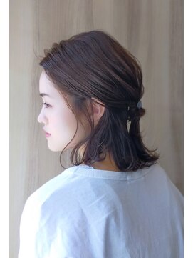 バッカ(BACCA) 大人女子オススメ。こなれ感ハーフアップ(末松)