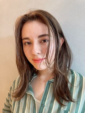 エレン 池袋(ElEn.) 長めバングのニュアンスレイヤー♪［エレン池袋］