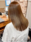 ブリーチ毛も艶髪に。髪質改善縮毛矯正