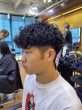 サロン ド ロイ(Salon de Roi) カーリーパーマ