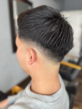 バロネットバリー(Baronet Barrie) フェード