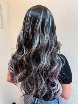 ブーヘアー(Boo hair)の写真/グラデ・個性派カラーもOK♪Booは様々な色に対応します♪エクステに+¥6600でカラーができるコラボ企画あり!