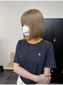 ヘーゼルベージュ/ボブ/ダブルカラー