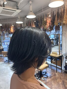 アヴァンス 広島本通店(AVANCE.) 透明感ネイビーブルー
