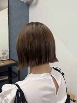 ルアン 上通り(ruen) パツっと切りっぱなし外ハネボブ