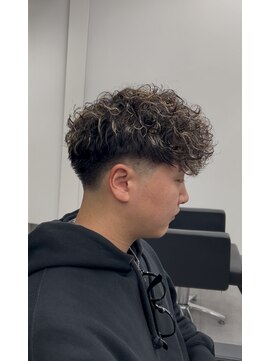 ノイセル 心斎橋(Noisyle) MEN’S HAIR/波巻ツイストスパイラル/フェザーパーマ/心斎橋S