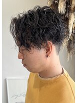 ネクストフォーヘアー(NEXT for hair)&nbsp;メンズ　センターパート　スパイラルパーマ