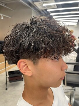 ラヴィズムバイフィフス(LUVISM by fifth) 波巻きパーマ波巻きスパイラルパーマツイストスパイラルパーマ