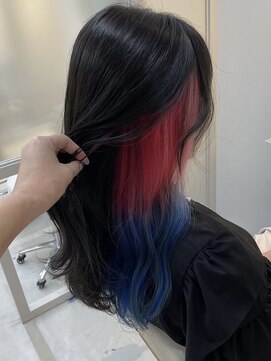 シダ(sida SAIIN) 【西村】個性インナーカラーピンク＆ブルー