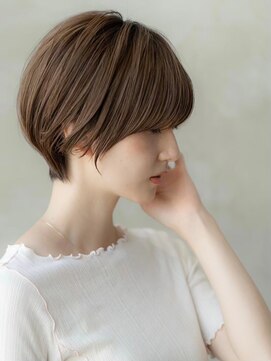 イオ 本厚木(io) 20代30代丸みショート似合わせカットシースルーバングハイライト