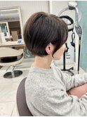 低めの丸みでおさまる!まるみショートボブ