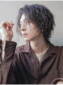 スーツ短髪ツーブロック束感モテる黒髪シークレットパーマ流行