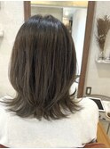 外ハネミディアム×カーキアッシュ