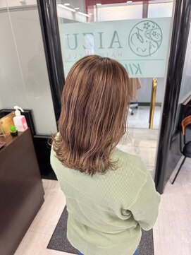 アイズ 本厚木(AIZU) 白髪ぼかしハイライト ミルクティーベージュ