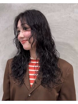 エミュ(emu) ロングパーマ