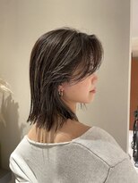 グレージュハイライトオフィスで浮かない