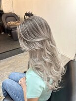 ブレンド 渋谷(BLend)&nbsp;ハイライトカラーホワイトグレージュミニウルフチェリーブラウン