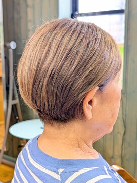 ジョカーレ(giocare) 立体感で魅せる、くびれシルエットショート