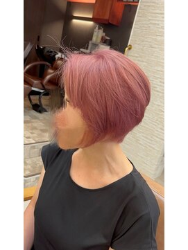 モアヘアーセカンド(MORE-HAIR Second) 前下がりショート×ミルクティーピンクベージュ