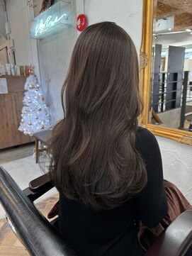 エル バイ ホーム(L by HOME) ベージュヘア 赤みを消したお色味 透明感カラー 艶感カラー