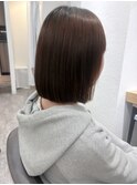 バッサリ切りっぱなしボブ 