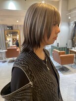 ウィ 立川(Oui)&nbsp;【HIROMU】アンブレラカラー/ペールホワイト/ウルフカット