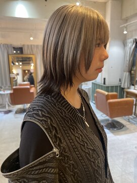 ウィ 立川(Oui) 【HIROMU】アンブレラカラー/ペールホワイト/ウルフカット