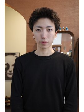 エディ(Edy) メンズスパイキーショート刈り上げスキンフェード眉毛カット岡山