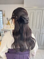 ユヌ(Une) 卒業式袴着付けヘアセットハーフアップカチモリヘアアレンジ