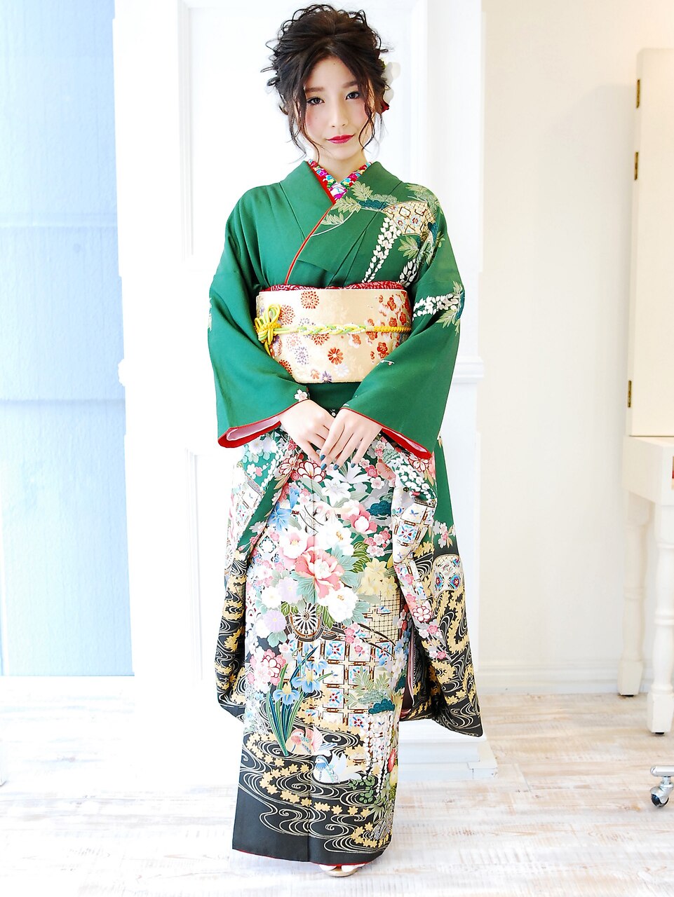 黒ラメシルバー クール系月下美人振袖フルセット TAKAZENの振袖 /黒色