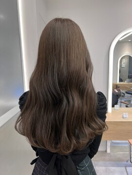 ジーナ 船橋(Zina) オトナ女子ツヤ髪アッシュカラーふんわりミディシースルーバング