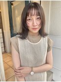 グレージュと顔まわりレイヤー