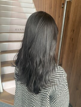 アヴァンス 天王寺店(AVANCE.) ブルーブラック×透明感