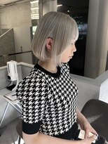 ファイブバイジエクト 堀江(FIVE by The Ect)&nbsp;ホワイトベージュ×ホワイトカラー×切りっぱなしボブ☆16