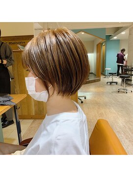 トッカ ヘアアンドトリートメント 難波店 小顔似合わせカット愛されクールショート20代/30代40代50代/難波