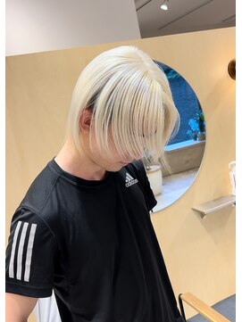 スタン 渋谷(Stam) 韓国メンズホワイトブロンドセンターパートブリーチカラー渋谷