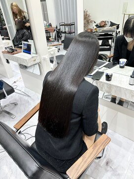 エレリー 栄店(EleRe) EleRe 栄/名古屋/髪質改善/縮毛矯正/カラー/レイヤーカット