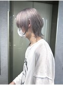 ウルフカット　ダブルカラー　シルバーベージュ